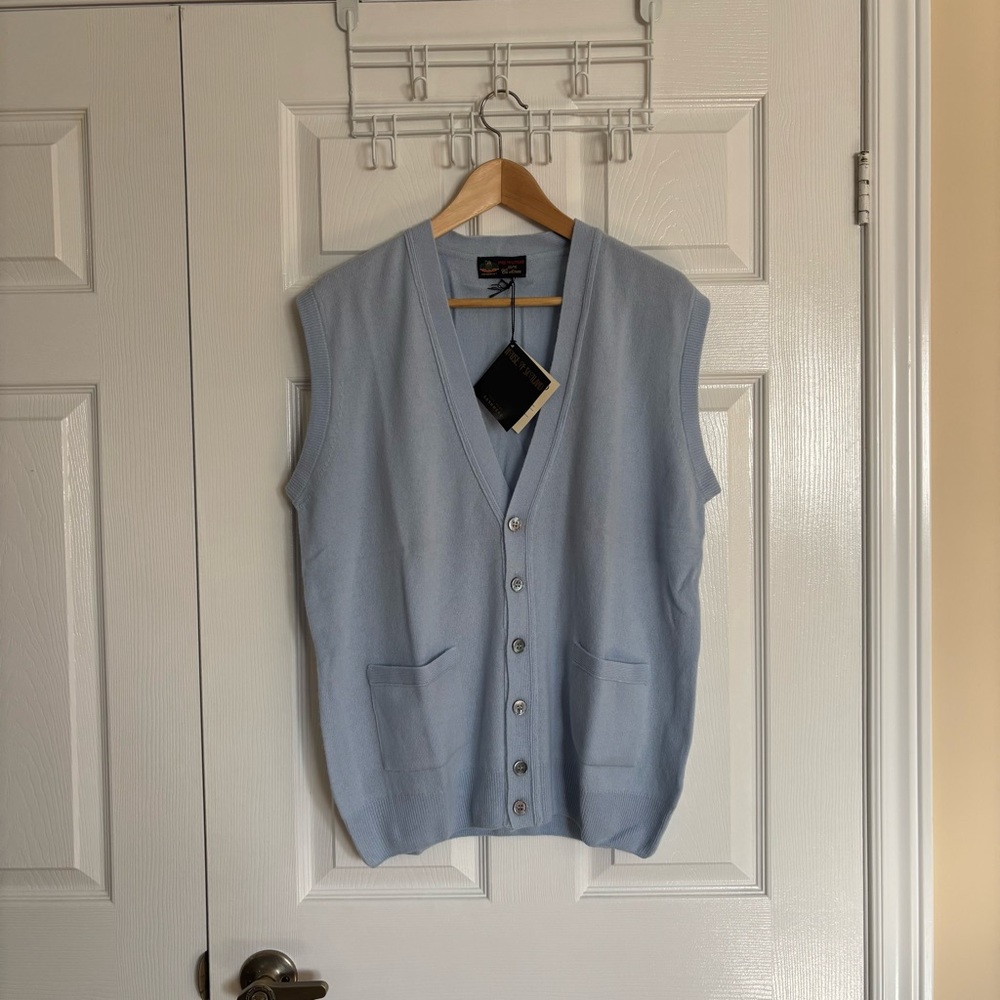 House of Scotland Light Blue 100% Cashmere Cardigan Vest